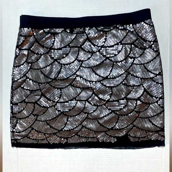 CHELSEA AND VIOLET MERMAID SEQUENCE MINI SKIRT - Picture 1 of 3